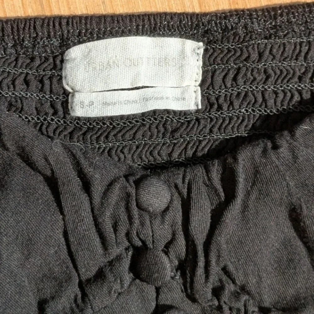 Urban Outfitters Blouse Black Puff Sleeve Smocked Cropped Whimsygoth Women Small - Picture 2 of 6
